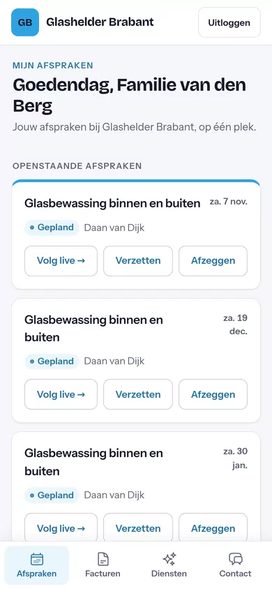Het klantportaal op een telefoon: openstaande afspraken voor glasbewassing met de knoppen Volg live, Verzetten en Afzeggen.
